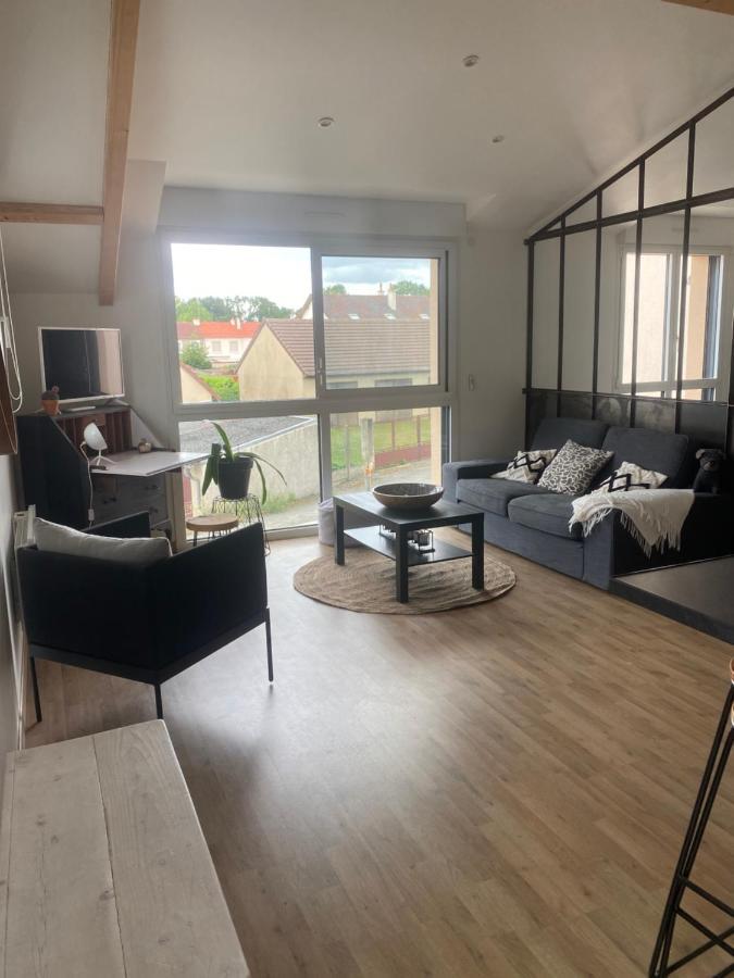 Loft avec terrasse sans vis a vis à 3km du circuit avec garage au calme Le Mans Exterior foto