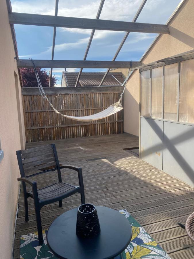 Loft avec terrasse sans vis a vis à 3km du circuit avec garage au calme Le Mans Exterior foto